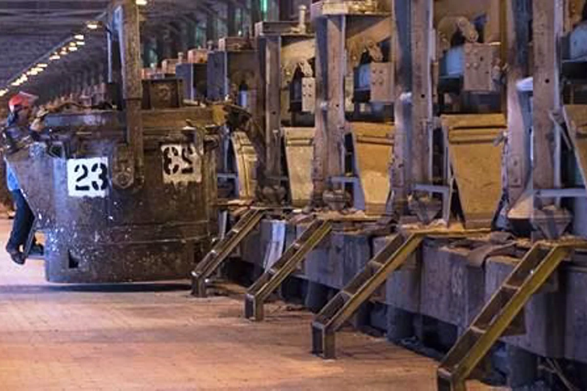 Alcoa idles one of the three potlines at Warrick aluminium smelter in Indiana
