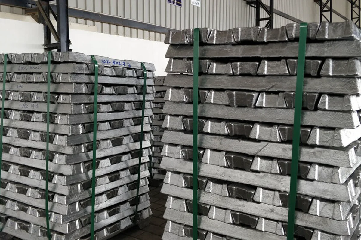 Alumina price slips by RMB3/t to RMB2957/t; A00 aluminium ingot price loses RMB180/t