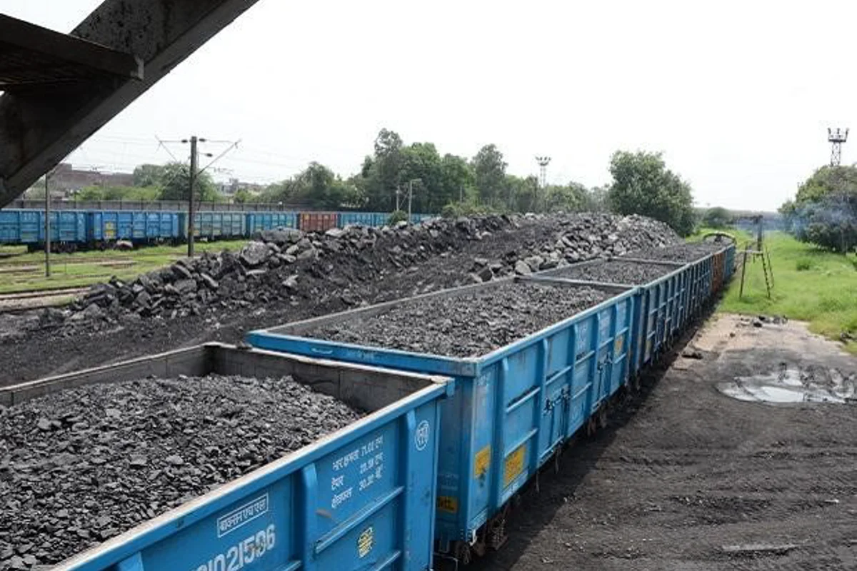India’s domestic aluminium smelters receive lowest coal rakes since September, pushing the country more to imports