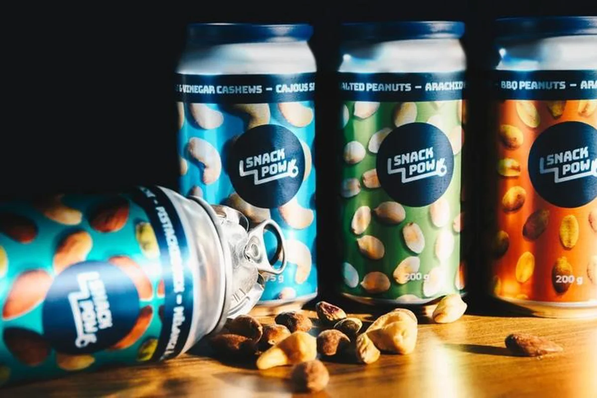 Cans filled not with beer or beverage! Snack Pow offers snacks in environmentally friendly aluminium containers