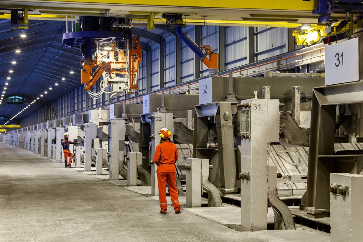 Century Aluminium extends power supply contract by 3 years to 182 MW for its Iceland smelter