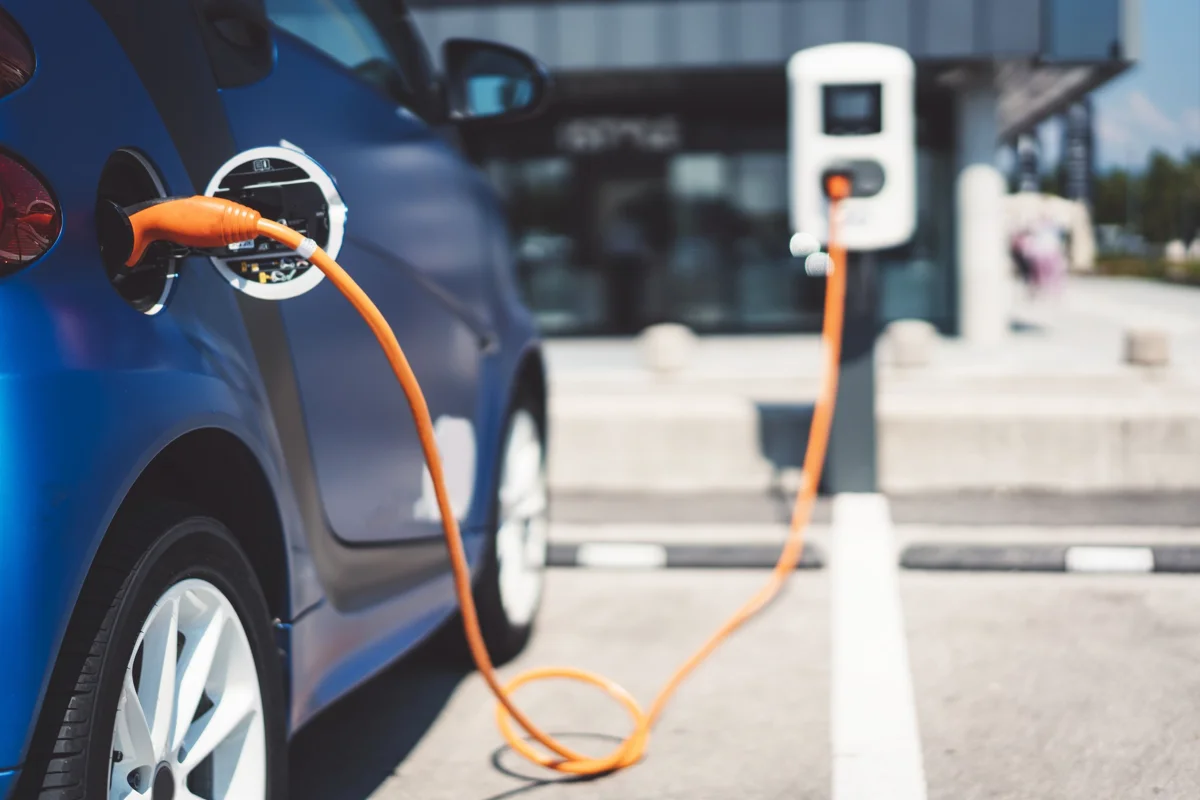 India’s electric vehicle sales declined 20% to 2,36,802 units in FY2020-21