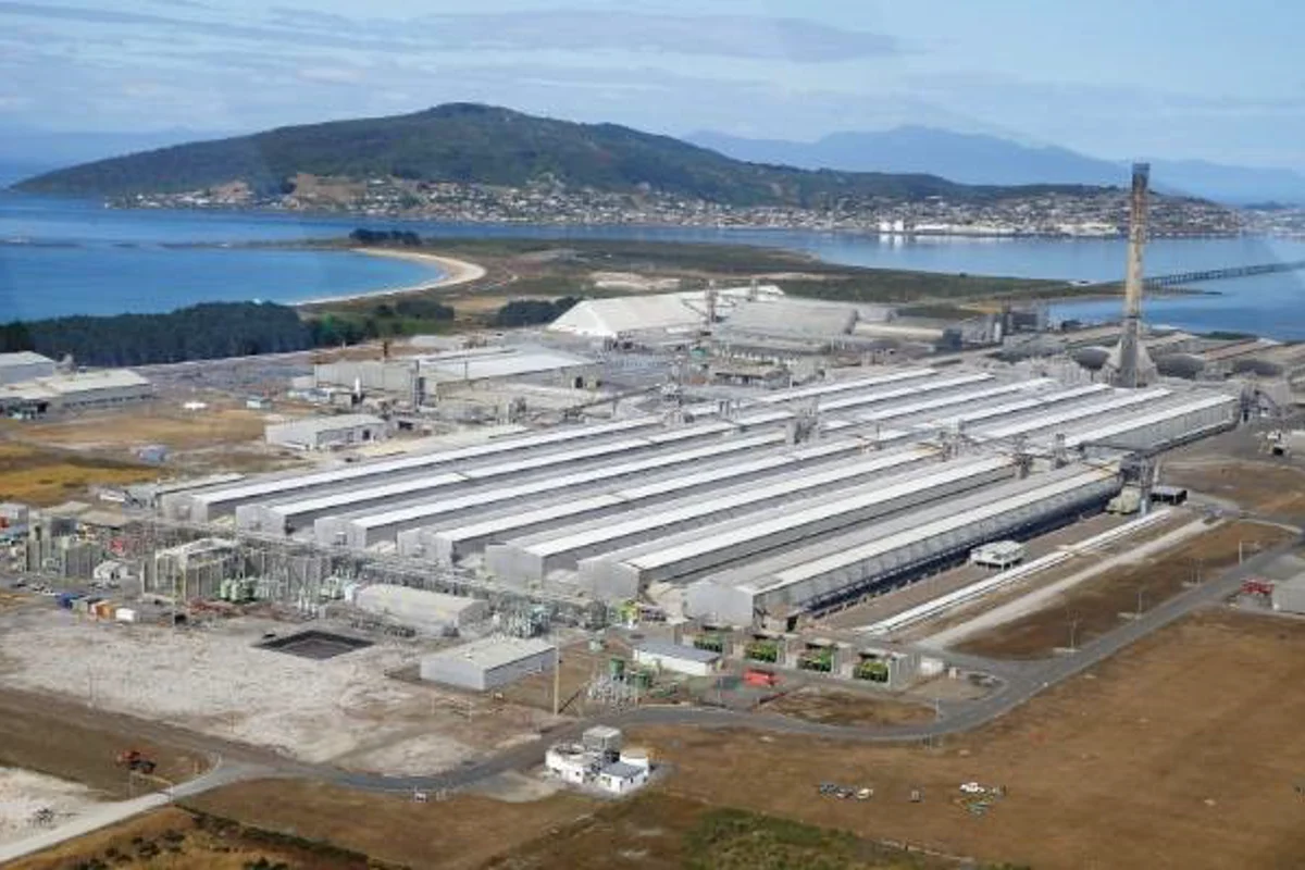 Coastal erosion affecting bores at Tiwai Point aluminium smelter, shows environmental monitoring reports