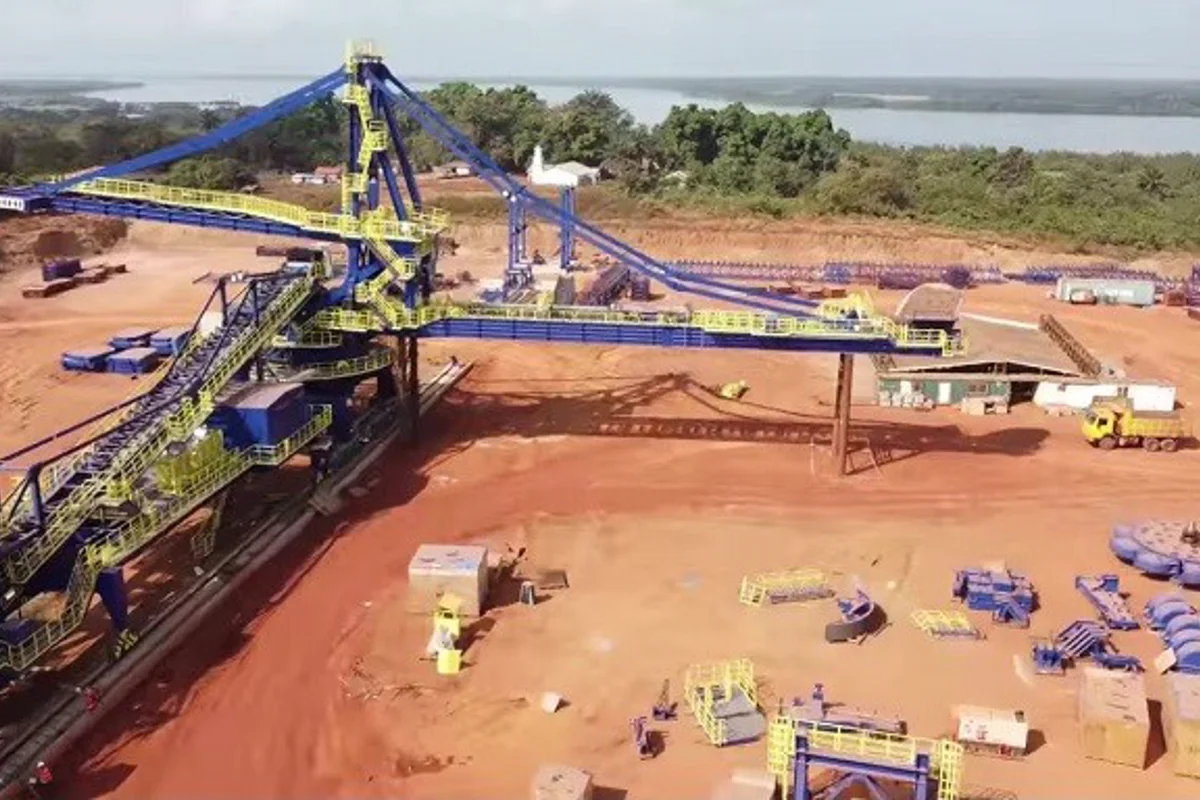 Dapilon-Santou railway, Guinea: WCRG conclude the assembly of two large stacker-reclaimer, an advantage to Bauxite mining companies