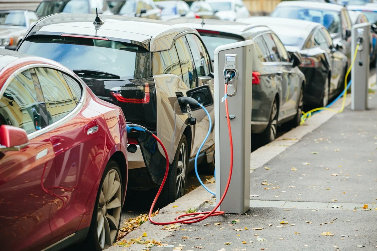 30% electric vehicles penetration into automobile market can help India save INR 1 lakh crore on crude oil imports
