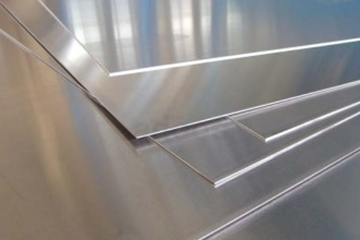 Dresden scientists develop aluminium plate with self-cleaning properties