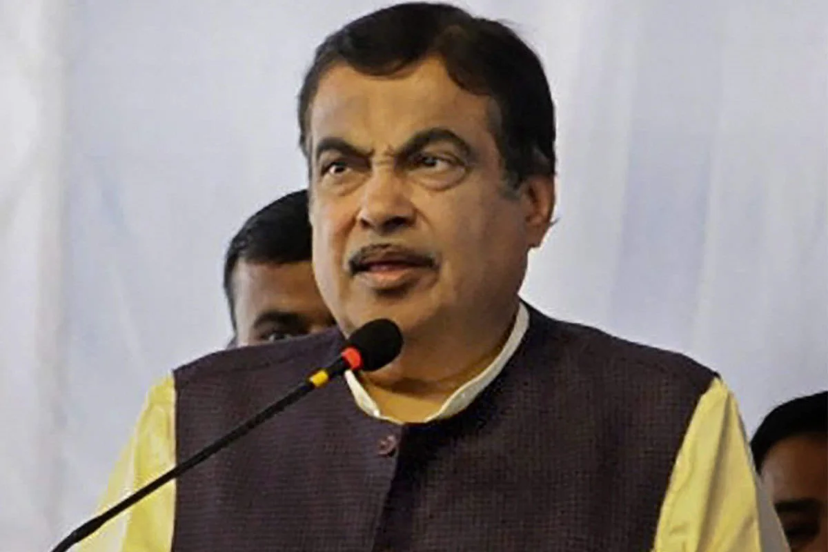 Automobile industry should focus on electric vehicles manufacture, says Nitin Gadkari