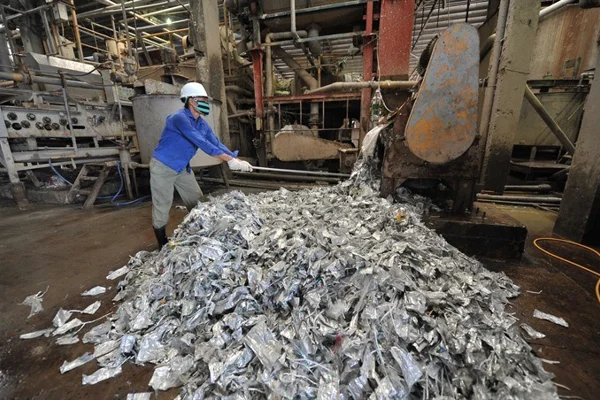 Vitasoy launches a pilot scheme to recycle paper, polythene and aluminium of Tetra Pak cartons