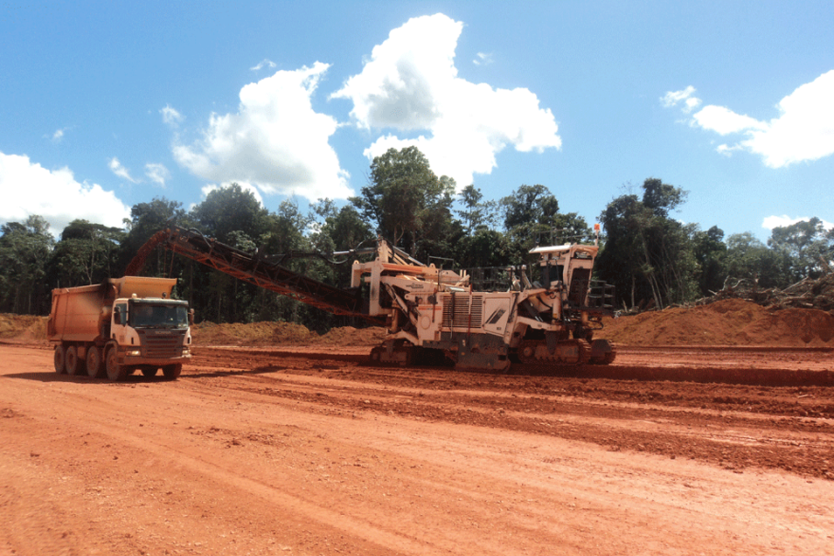 Wirtgen surface miners benefiting Guinea bauxite miners with 25 machines in operation