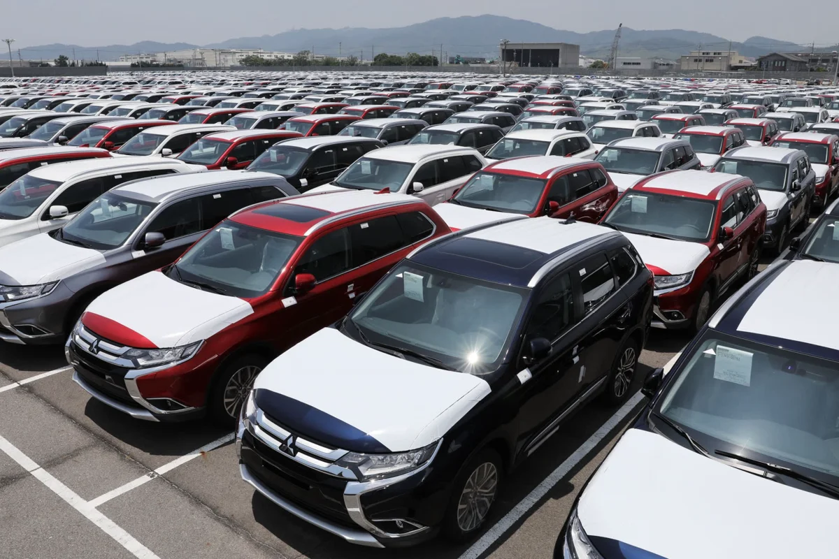 European automakers shares drop on new car tariffs warning