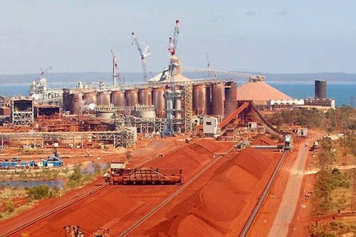 Bauxite miners at Raipur stage protest against CMDC appointed contractor for violating promises