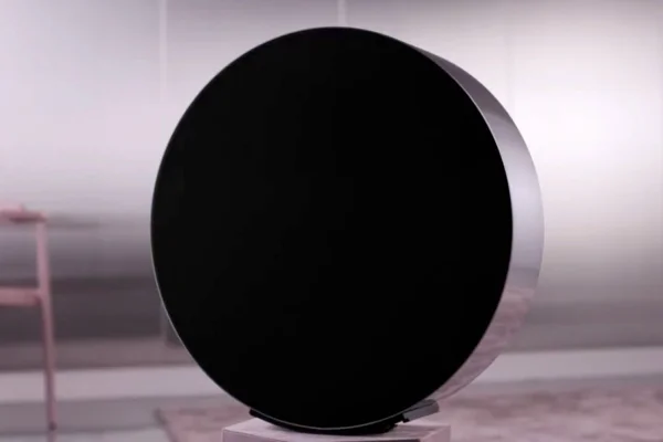 Best-known designer Michael Anastassiades designs Beosound Edge speaker with aluminium frame