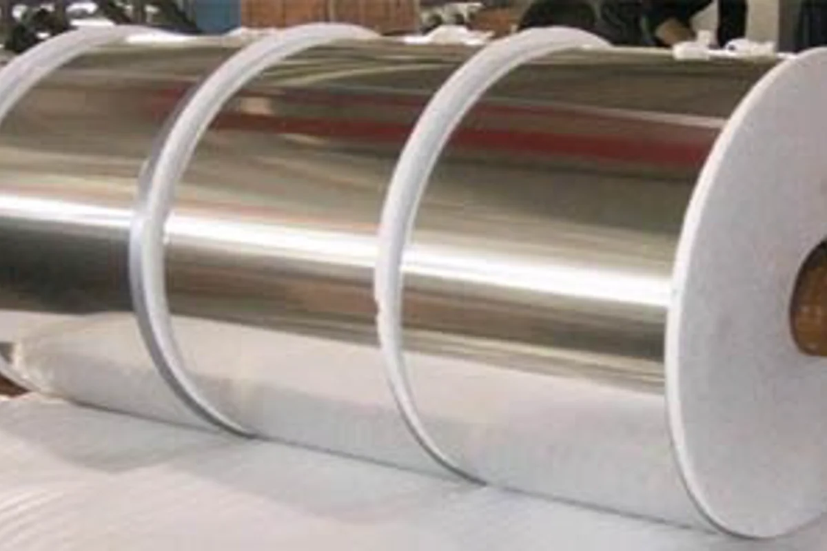 Trump weighs tariffs, quotas on U.S. steel, aluminium imports