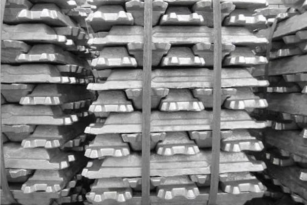 China primary aluminium production falls 17% in November