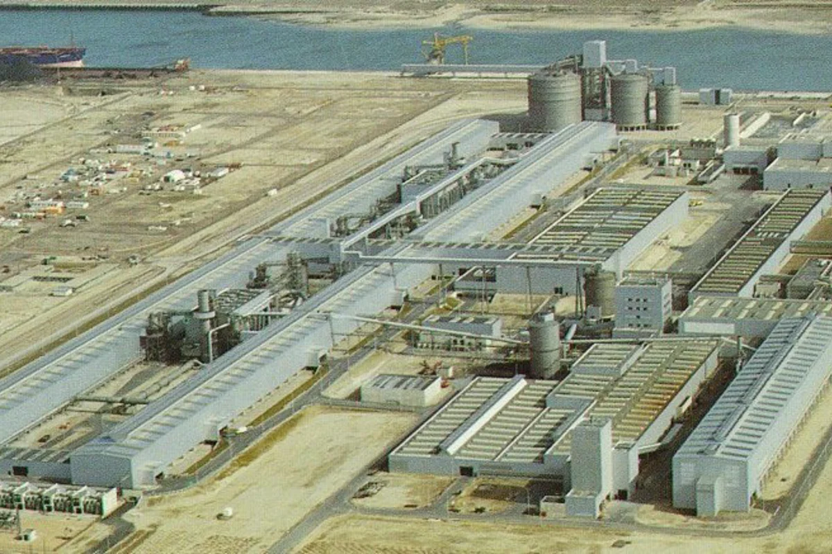 Liberty House considers bid for Rio Tinto's aluminium smelter in France