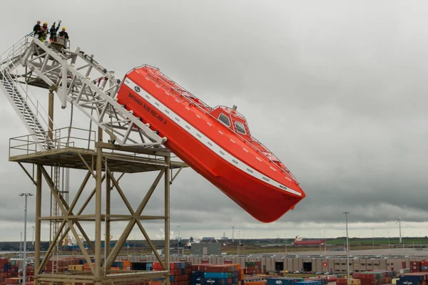Dutch lifeboat maker to deliver the world’s first aluminium freefall lifeboats