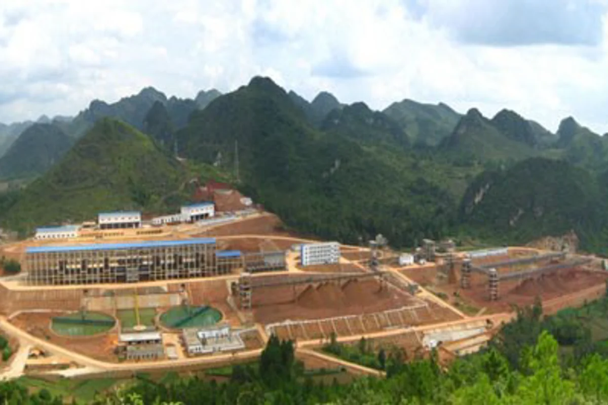 Wangjiahou county requires bauxite enterprise to suspend production for one month