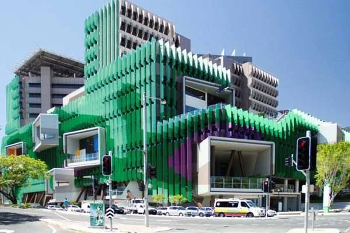 North Melbourne TAFE facade features Symonite HD aluminium composite panels