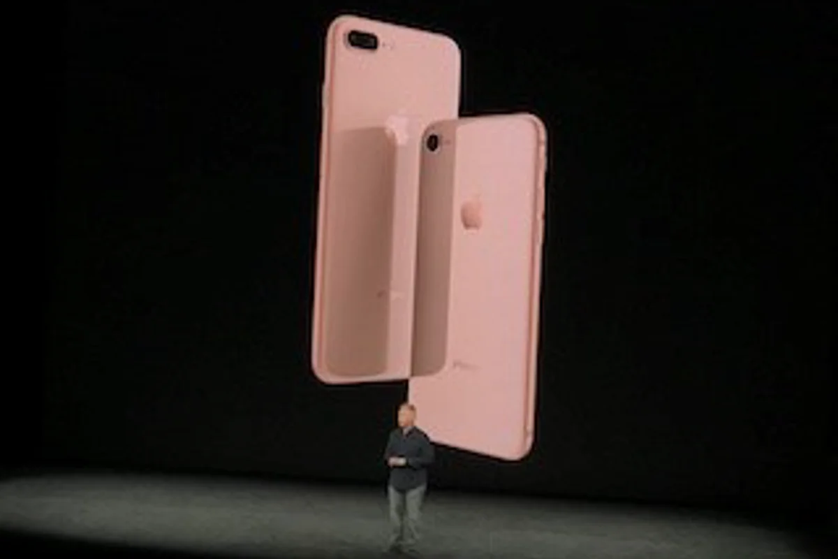 Three iPhones unveil: Apple’s new models flaunts glass and aluminium design
