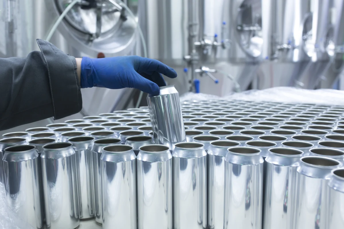 US aluminum tariffs push Canadian beer can costs up nearly 13%
