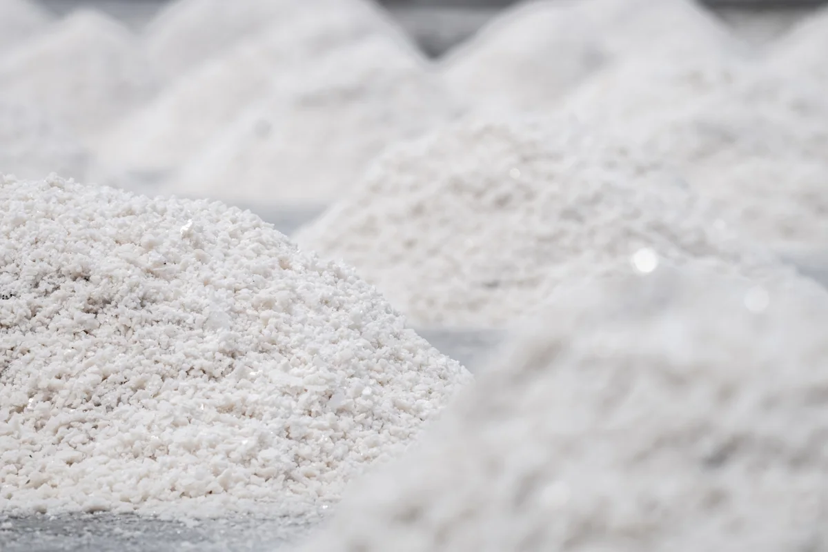 Red mud-based concrete cuts carbon footprint by up to 79.8% in Trinity ...